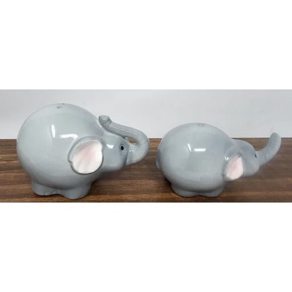 Adorable Mom & Baby Elephant Ceramic Salt Pepper Shakers Trunks Up Round Body - Picture 2 of 7